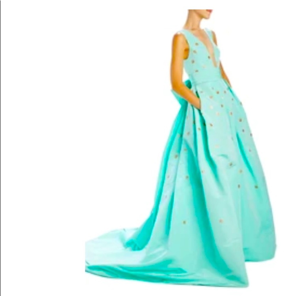 Monique Lhuillier gorgeous silk faille ball gown.